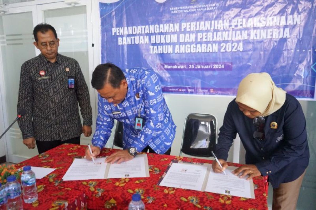 Kemenkumham Papua Barat teken perjanjian bantuan hukum dengan lima LBH