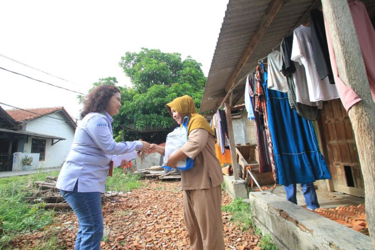 Chandra Asri salurkan 2.000 paket sembako bagi warga Gunung Sugih