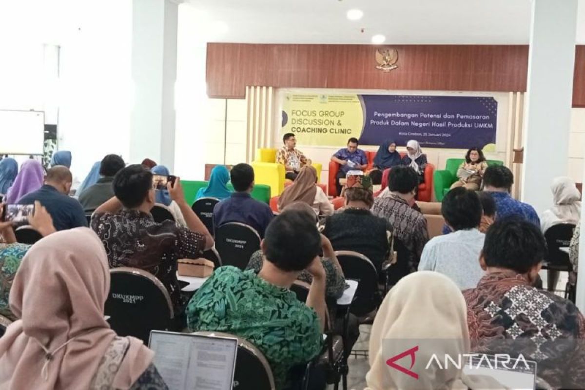 Pemkot Cirebon dan Kemenko Perekonomian edukasi UMKM urus izin edar 