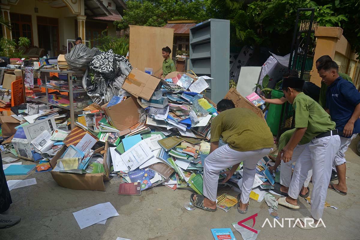 FOTO - Kebakaran pesantren di Aceh Besar