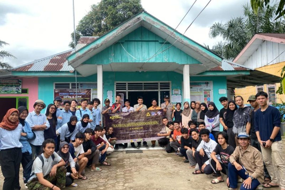 Mapala UI kampanyekan pelestarian hutan Indonesia