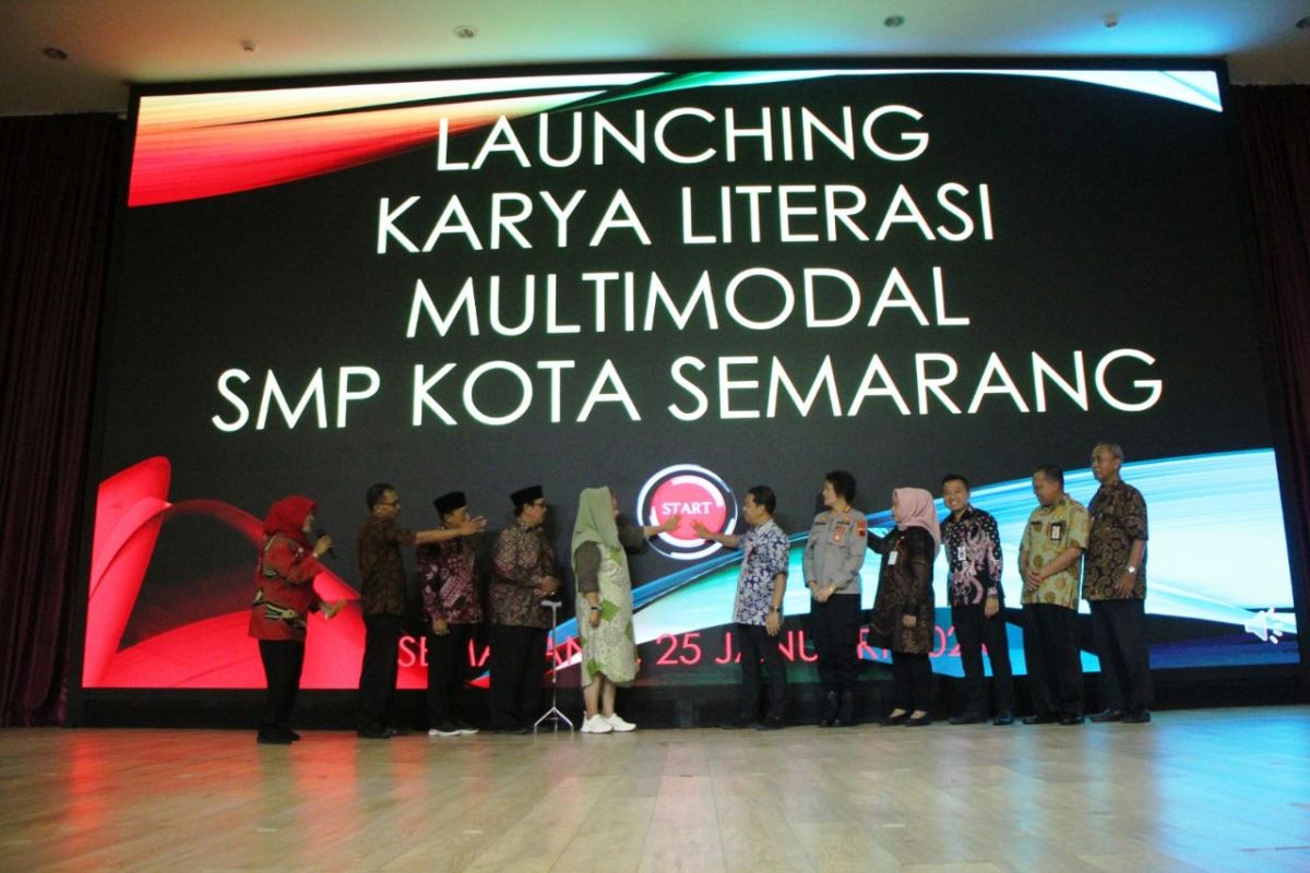 57.000 karya literasi siswa SMP di Semarang diluncurkan