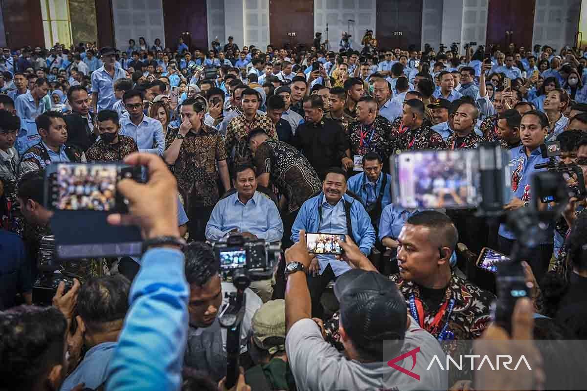 Prabowo terima dukungan 4.000 pengacara, mertua Kaesang ikut barisan