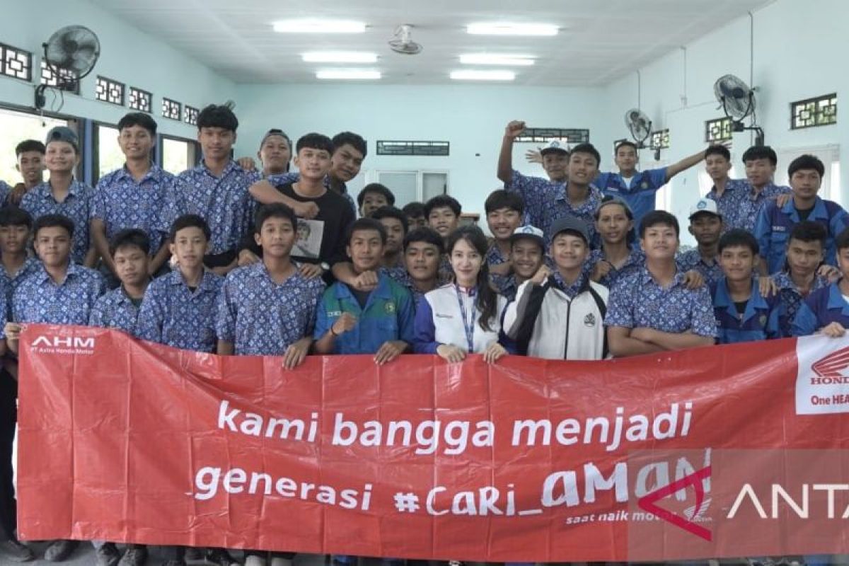 Tahun ajaran baru, Honda Babel konsisten edukasi safety riding ke SMKN 2 Tanjung Pandan