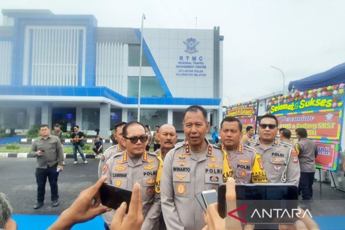RTMC Polda Kalsel di Banjarbaru kontrol 52 titik kamera ETLE