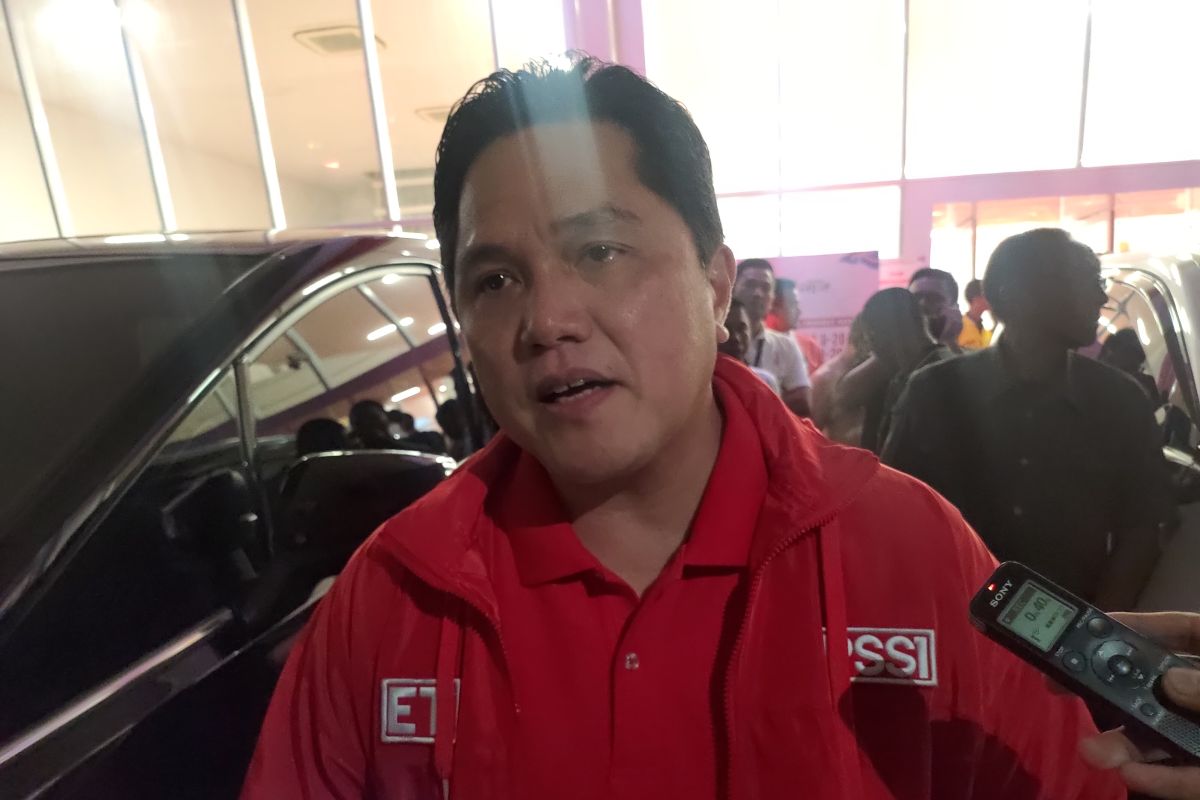 Erick Thohir menyayangkan buruknya kondisi rumput di GBK