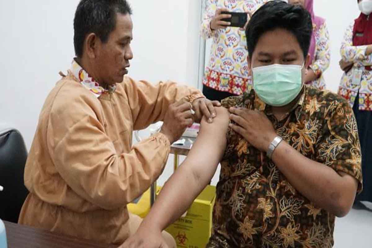 RSUD Sultan Imanuddin berikan vaksinasi Hepatitis B kepada nakes di Kobar