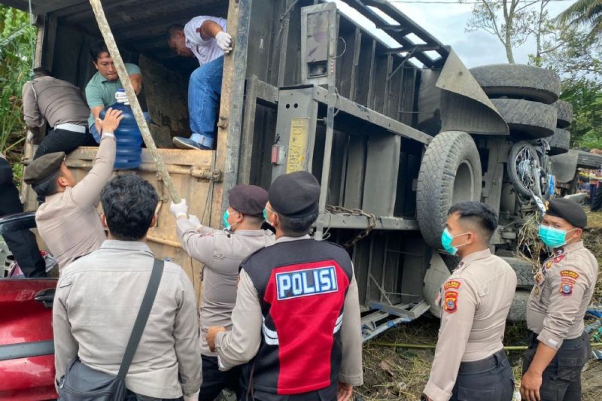 Sopir truk kecelakaan beruntun di Simalungun jadi tersangka, positif konsumsi narkoba