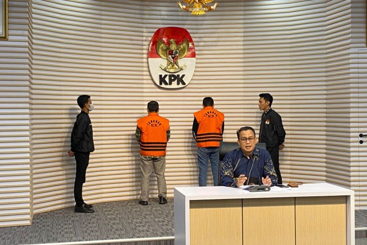 KPK kembali menahan dua tersangka kasus Bupati Labuhan Batu