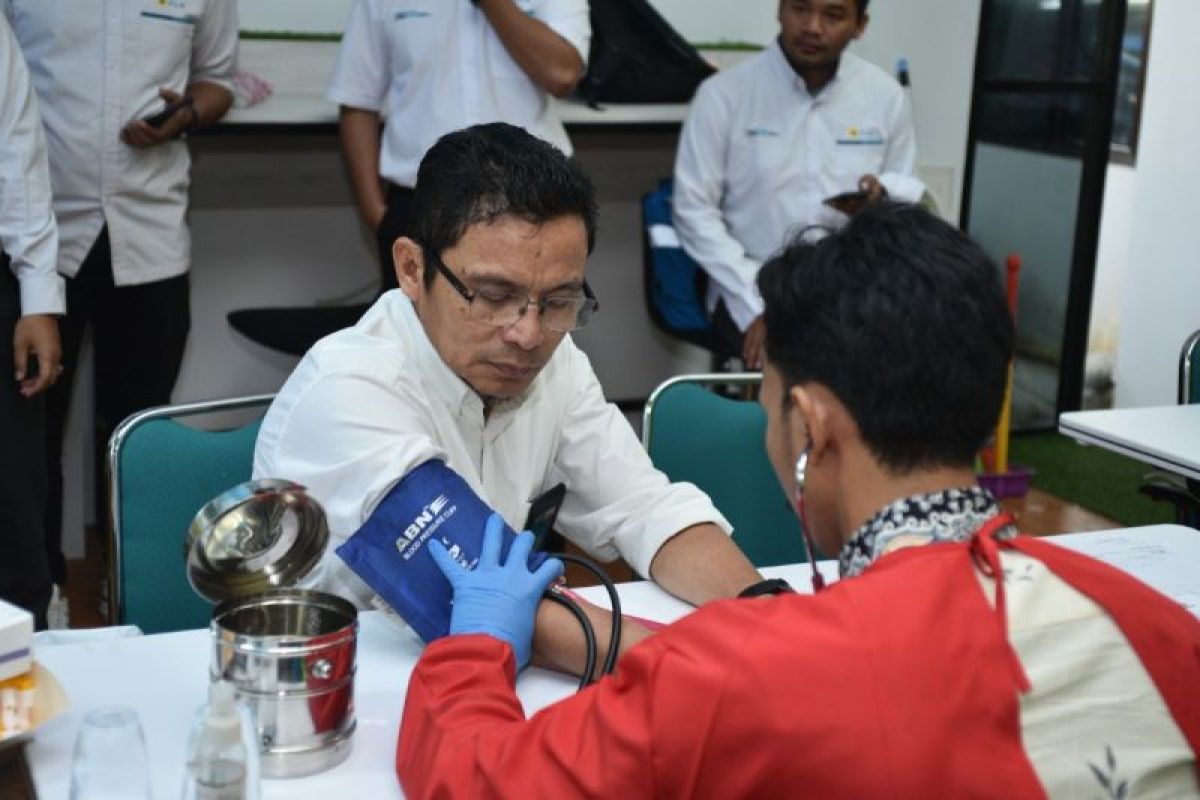 PLN UIP KLB peringati Bulan K3 Nasional 2024, disertai giat sosial dan lainnya