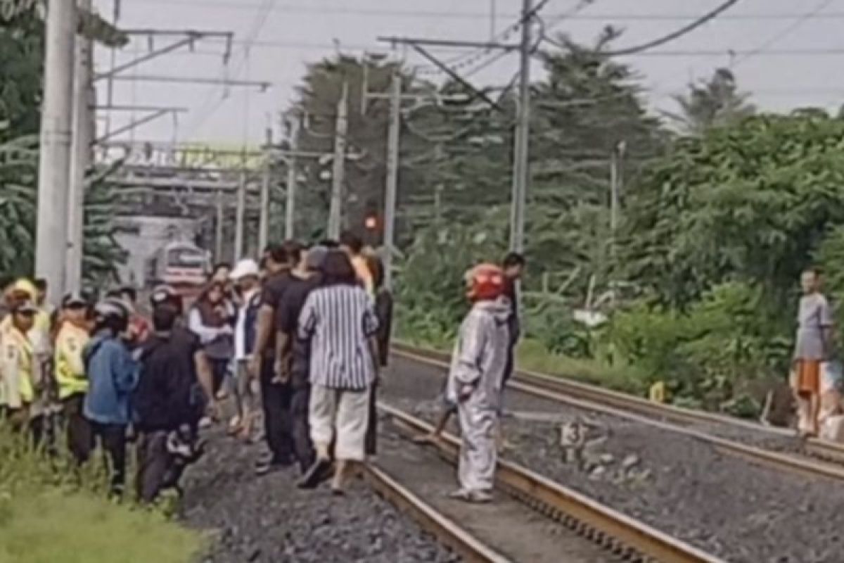 Polisi terus mendalami pria yang tewas tertabrak kereta di Cengkareng