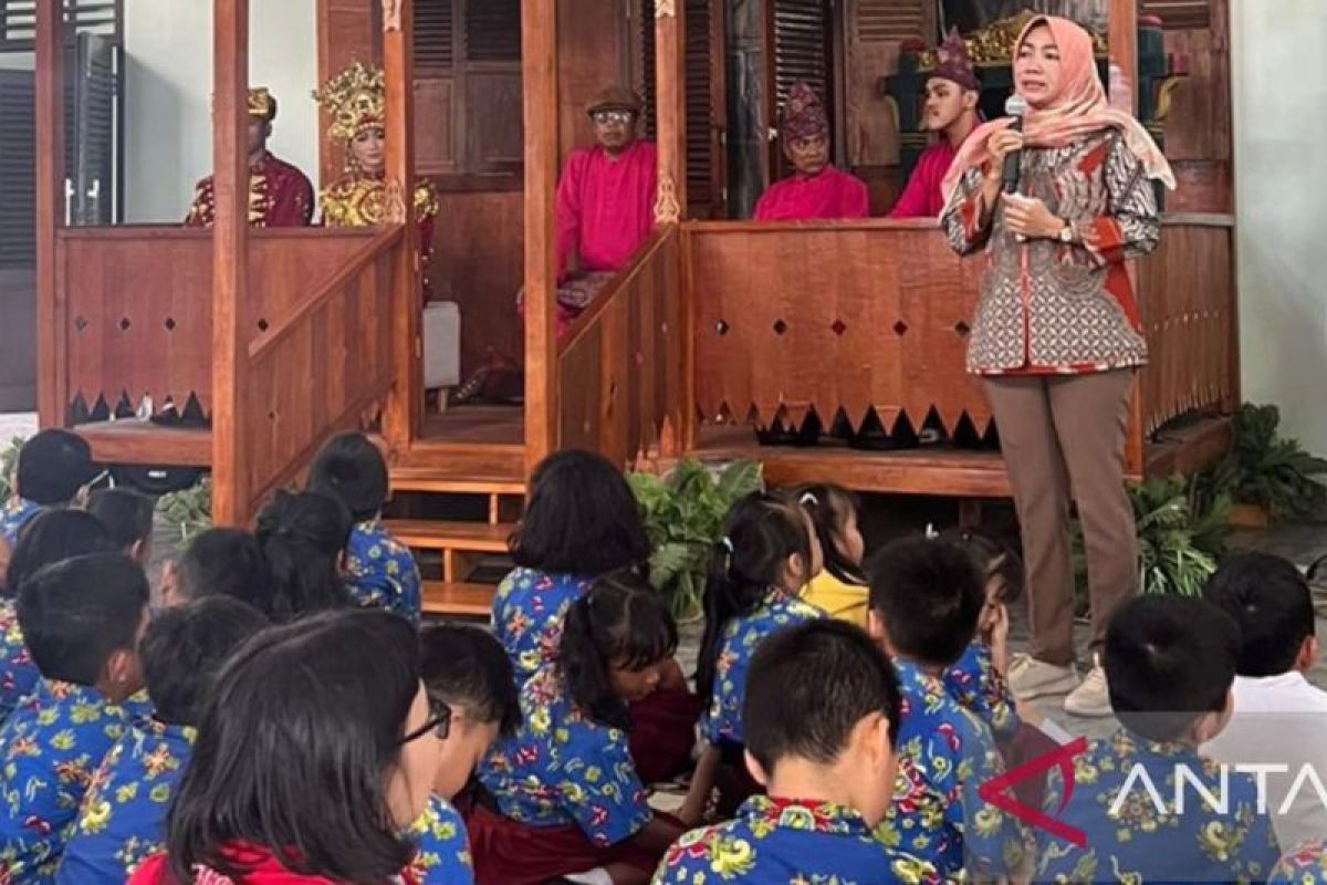 Dinparbud Bangka kenalkan budaya Bangka kepada peserta didik
