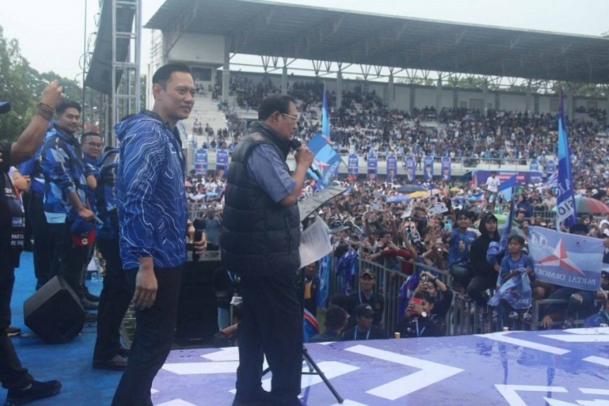 SBY dan AHY ajak warga Lumajang menangkan Prabowo-Gibran