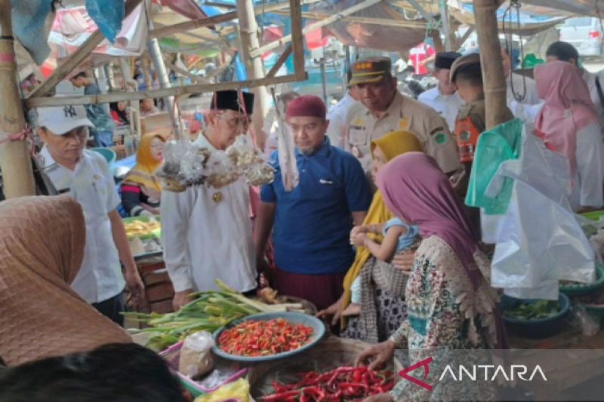 Pemkab Pamekasan gerakkan TPID tekan harga sembako