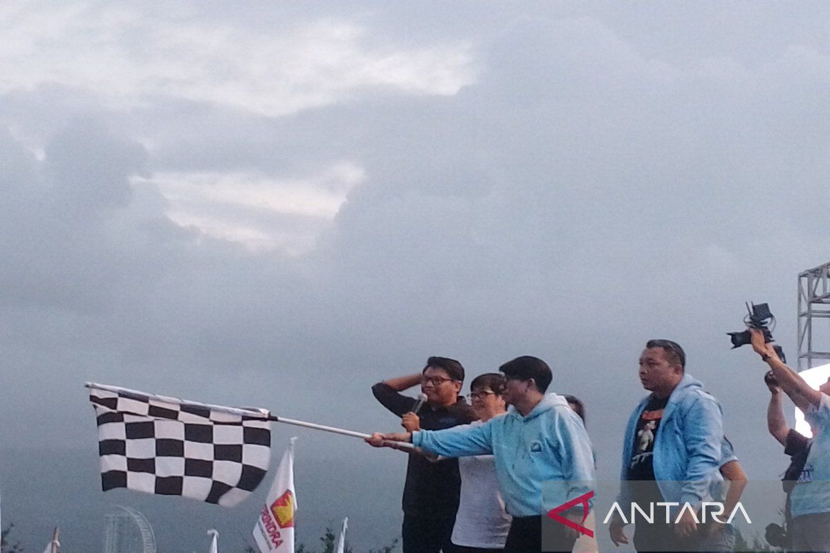 Ikrar relawan pemenangan capres Prabowo Gibran warnai Fun Run di Manado