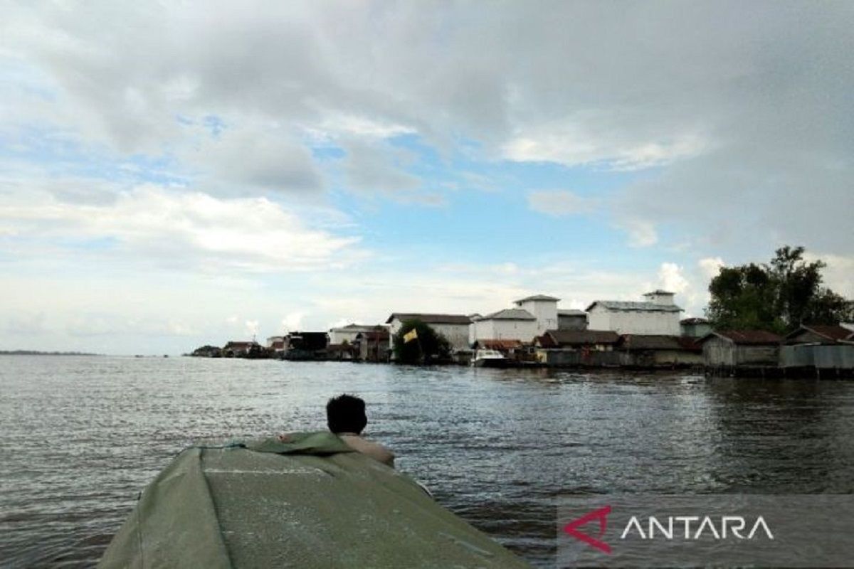 Nelayan diminta waspadai gelombang tinggi