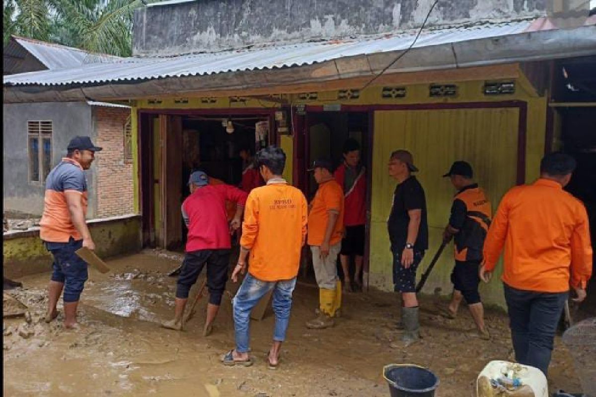 BPBD Padang Lawas dirikan dapur umum korban banjir