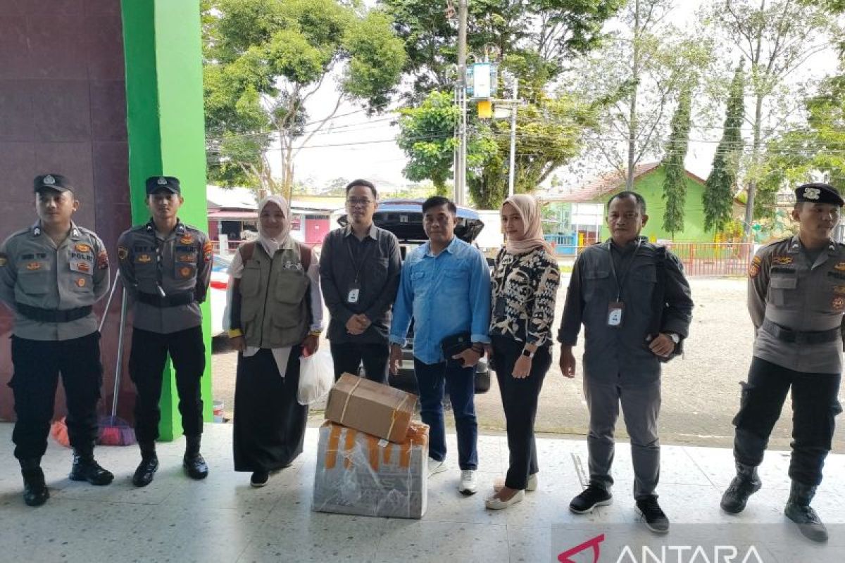 KPU Belitung terima logistik pengganti surat suara Pemilu 2024 yang rusak