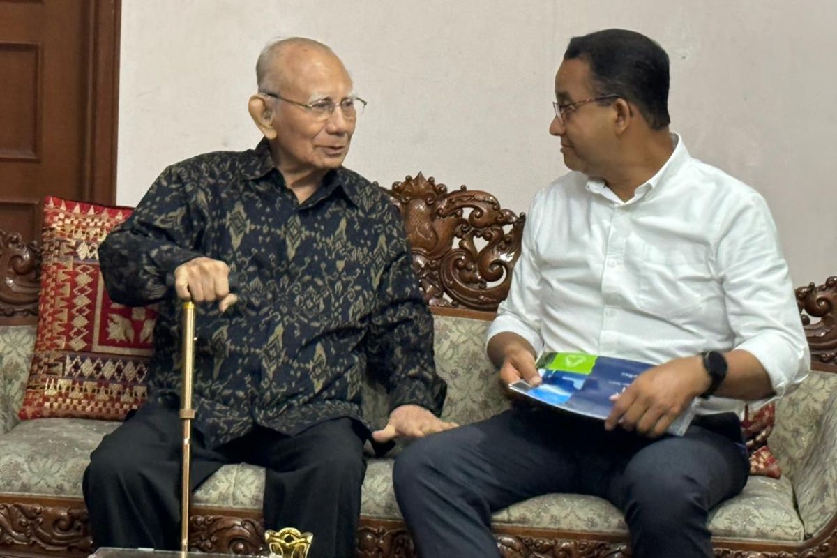 Anies bersama Emil Salim berdiskusi terkait gagasan perubahan