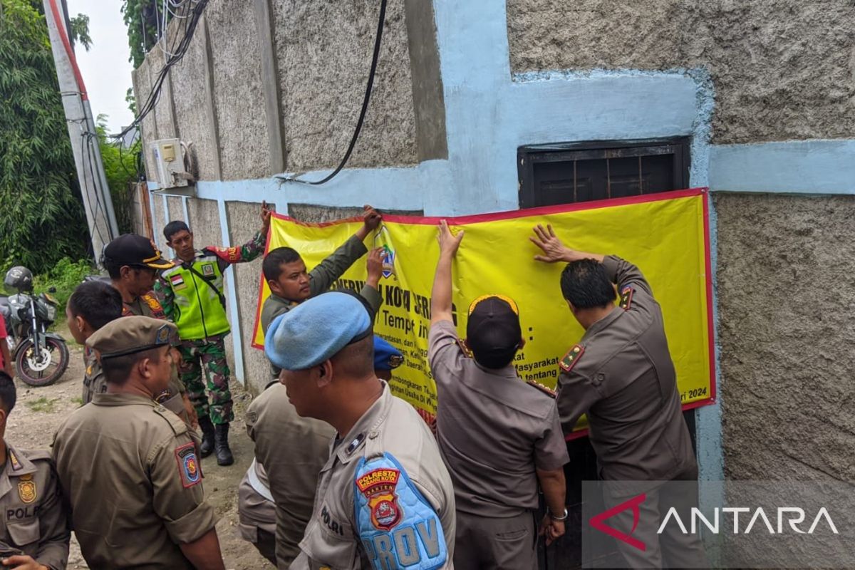 Pemkot Serang segel puluhan tempat hiburan malam