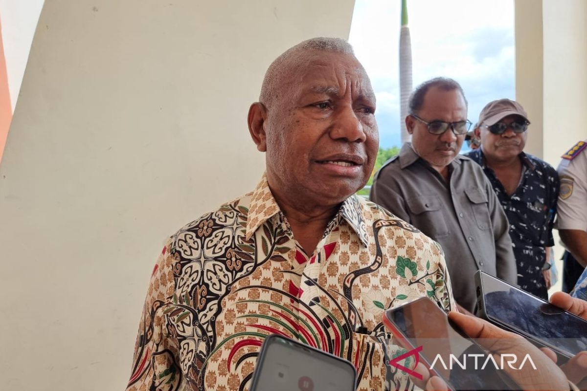 Dominggus Mandacan imbau masyarakat Papua Barat jaga kamtibmas jelang pemilu