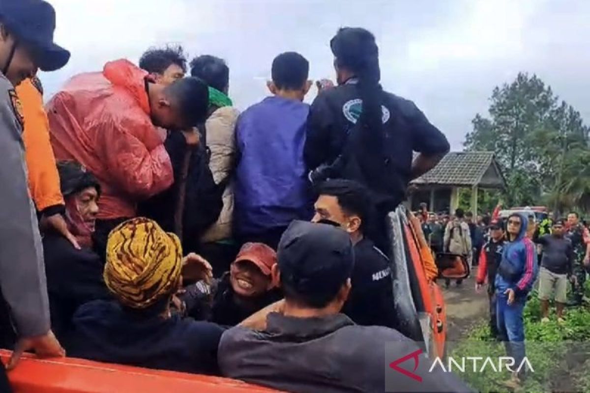 Kemarin, pendaki tersesat di Pangrango hingga cukai minuman berpemanis