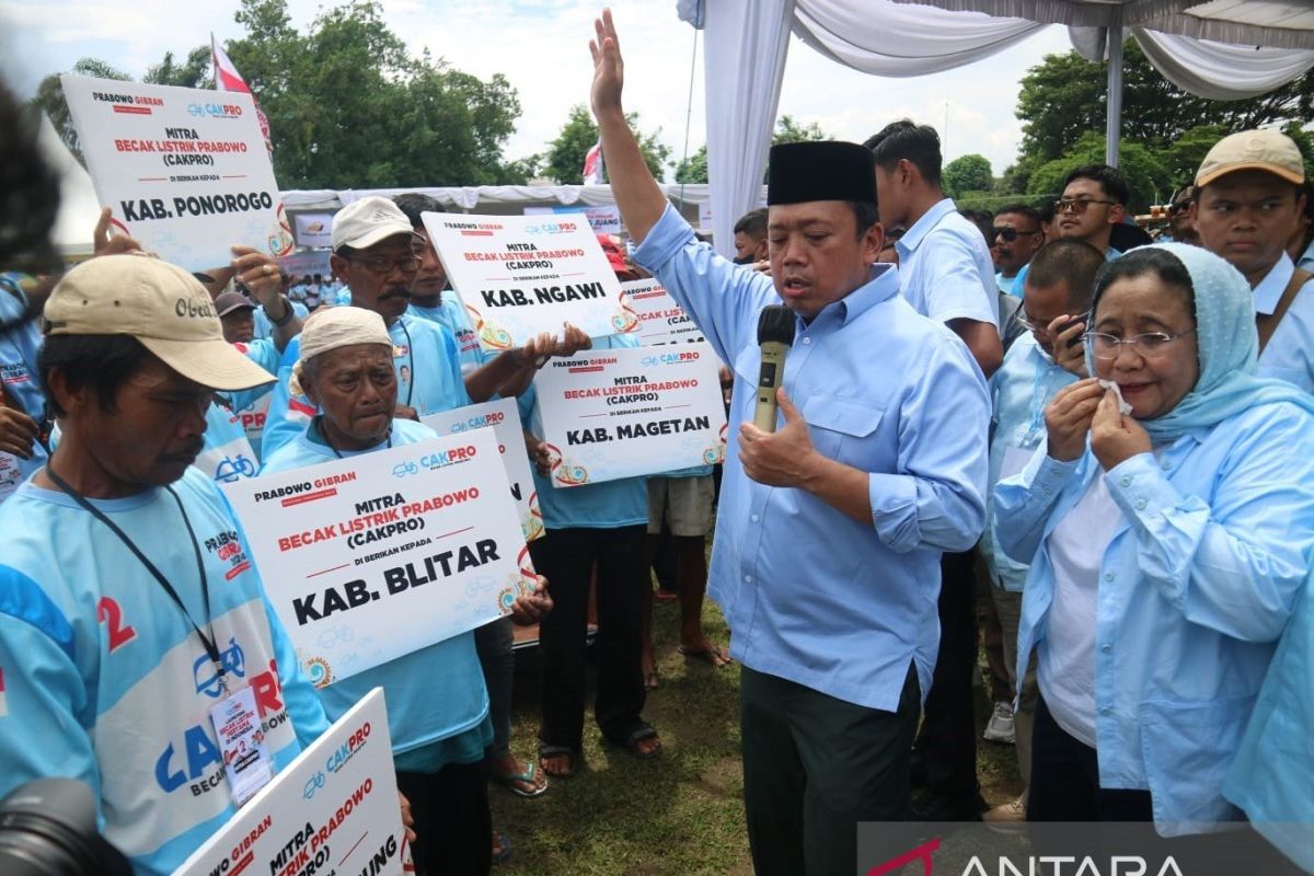 TKN Prabowo-Gibran luncurkan ratusan becak listrik di Madiun