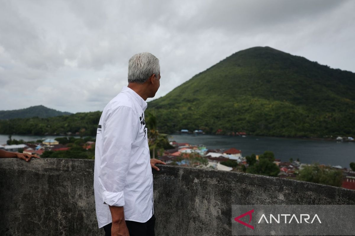 Ganjar komitmen tambah transportasi di Maluku dengan otonomi asimetris