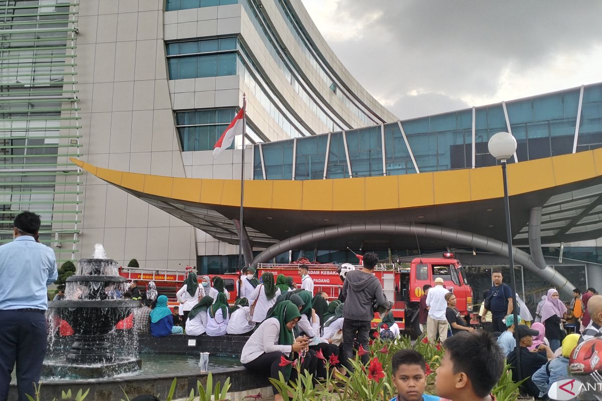 Rumah Sakit Semen Padang belum ketahui penyebab ledakan