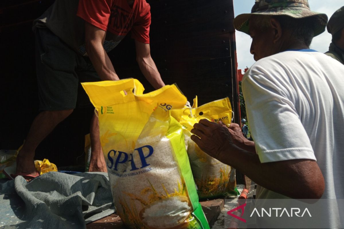 Bulog Cirebon salurkan 6.000 ton bantuan pangan tahap pertama 2024