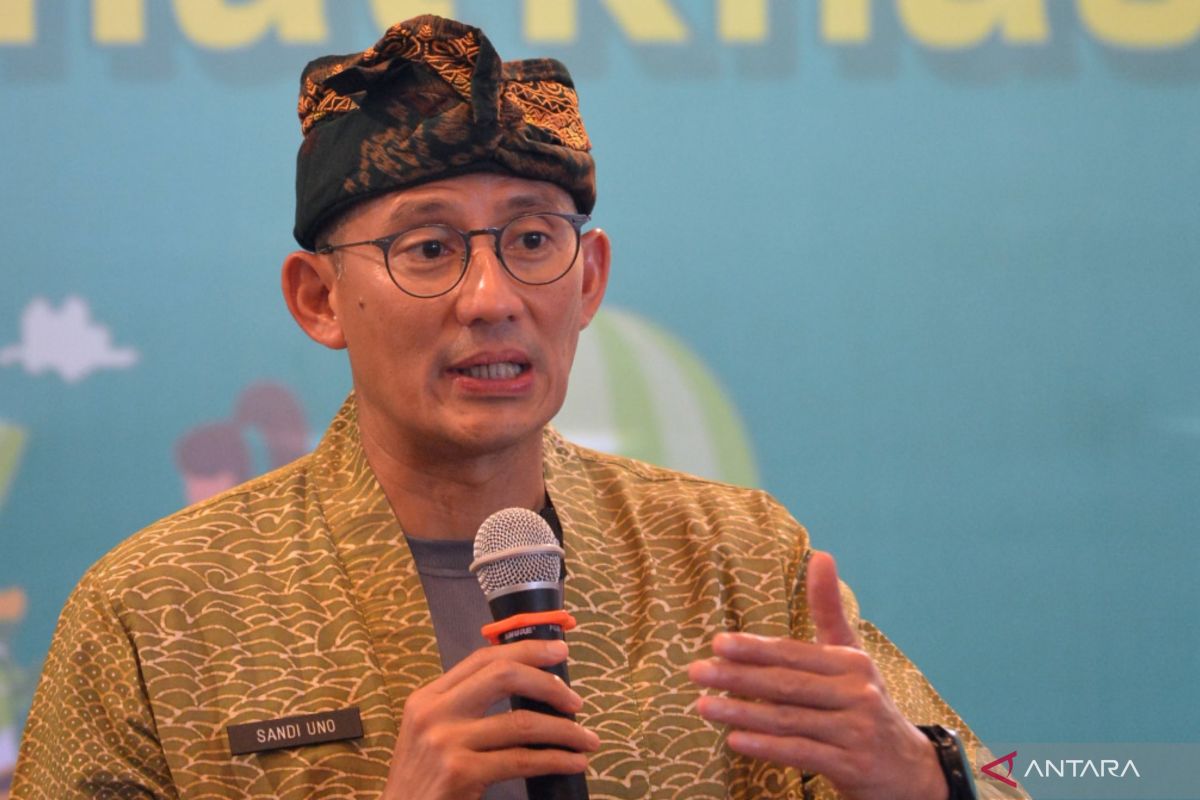 Menparekraf tegaskan pungutan wisman di Bali untuk penanganan sampah