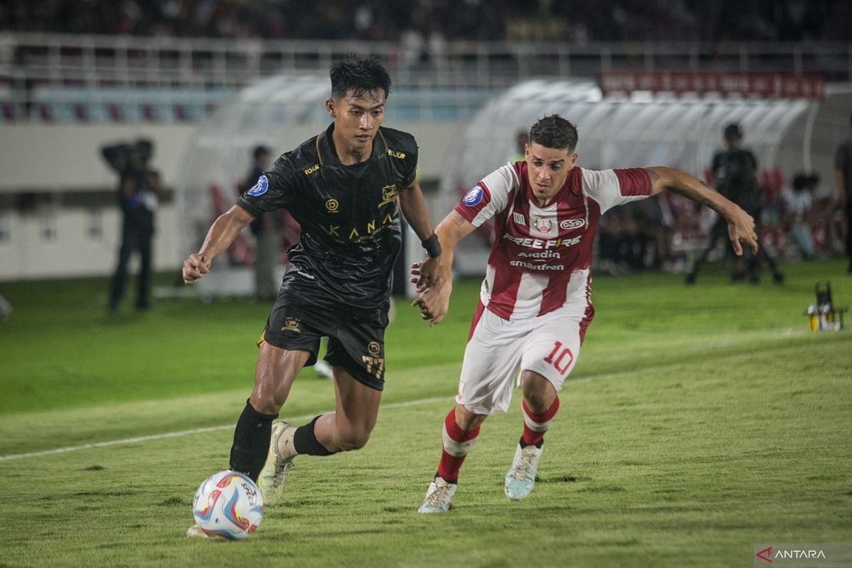Liga 1 Indonesia - Persis tundukkan Madura United 3-2, Moussa Sidibe trigol