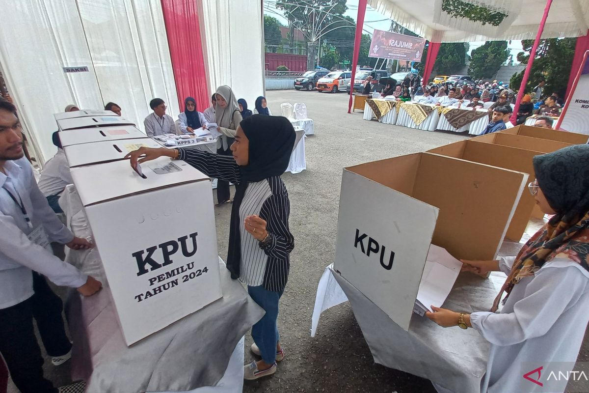 KPU Bukittinggi gelar simulasi pemungutan dan penghitungan suara Pemilu 2024