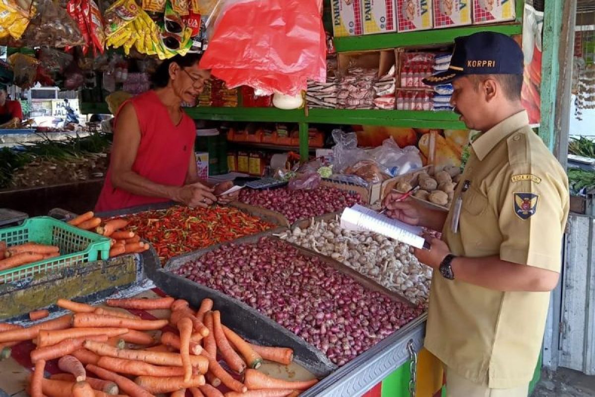 Pemkot Kediri memonitor harga bahan pokok jaga inflasi terkendali