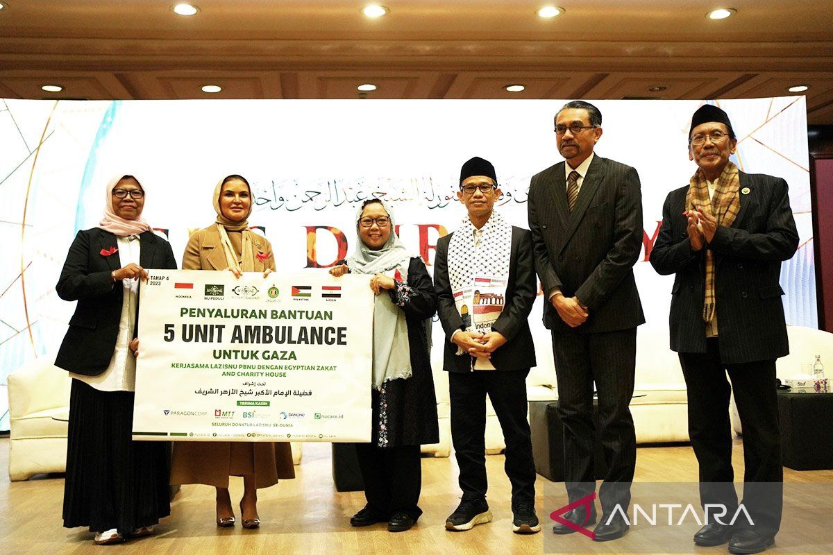 NU Care-LazisNU serahkan lima ambulans untuk warga Gaza