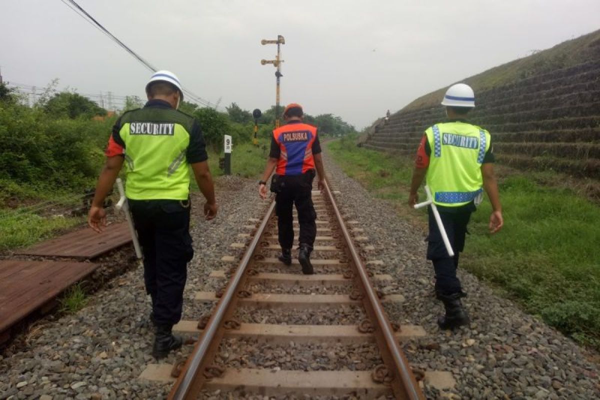 PT KAI imbau masyarakat tidak beraktivitas di jalur rel KA