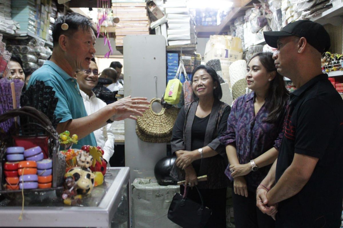 Kota Denpasar gunakan Pasar Kumbasari promosikan produk unggulan IKM