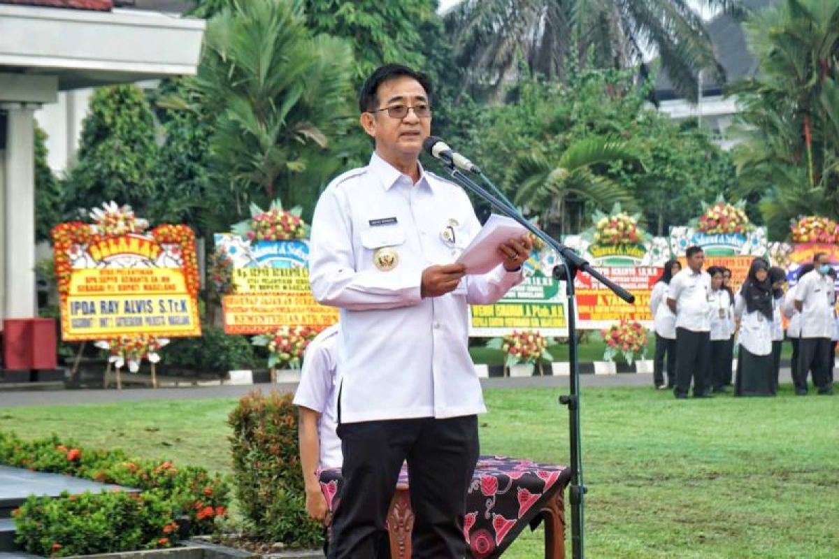 Penjabat Bupati Magelang pimpin apel kinerja  ASN pertama