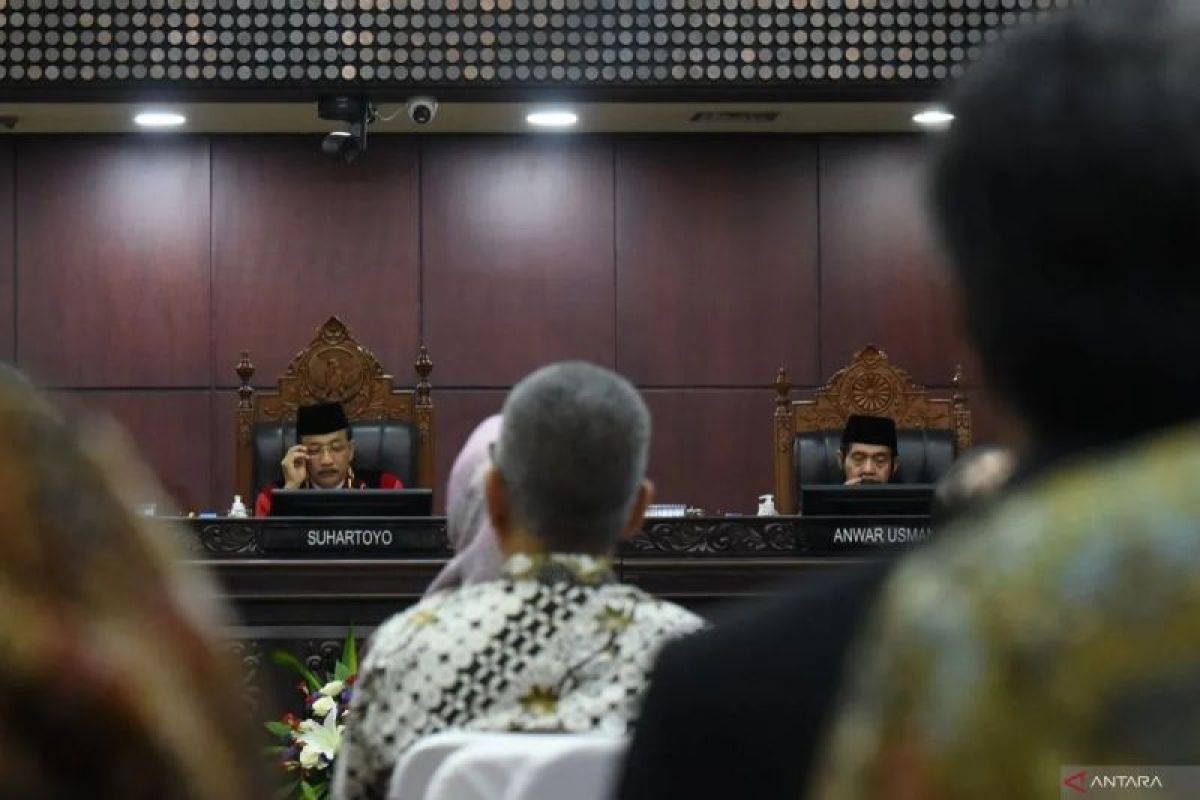 Gugat ke PTUN, Anwar Usman:  Pengangkatan Suhartoyo tak sah