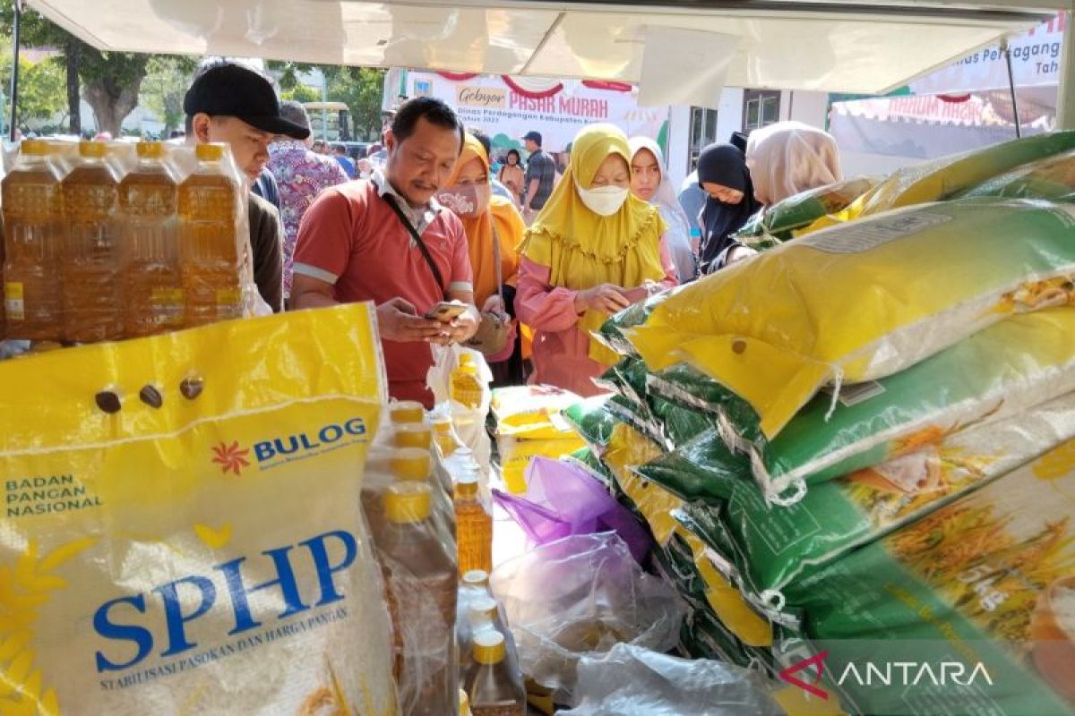 Bulog Pati salurkan 300 ton beras SPHP ke semua pasar tradisional