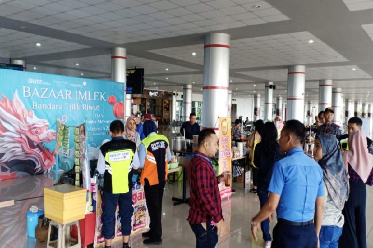 Bandara Tjilik Riwut fasilitasi 12 UMKM dalam Bazar Imlek 2024