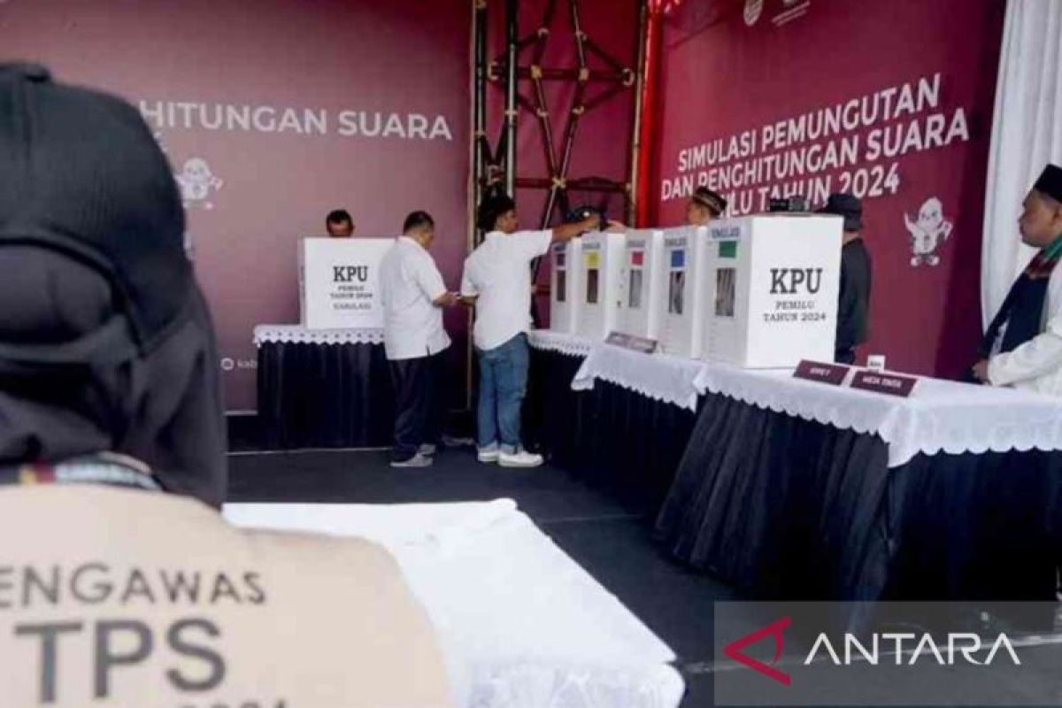 KPU Kabupaten Bekasi gelar simulasi pemungutan dan penghitungan suara pemilu pakai Sirekap