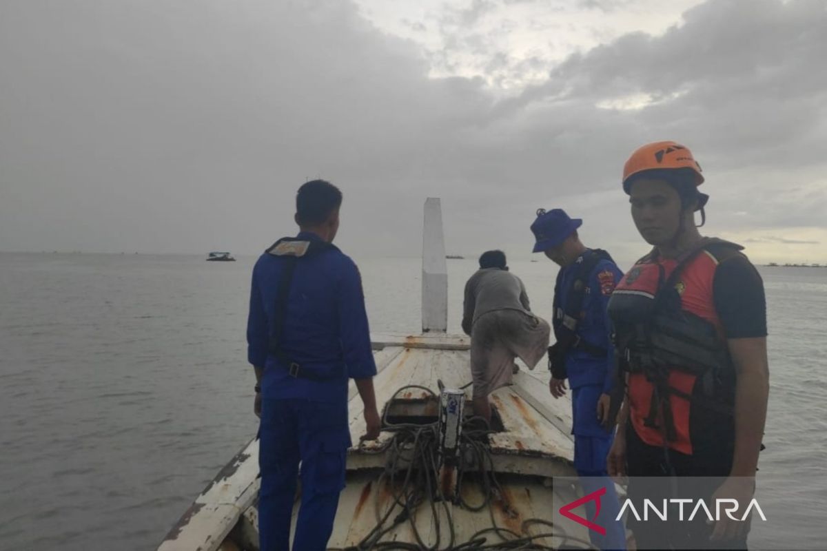 SAR gabungan cari ABK kapal KM Laila terjatuh saat menjaring ikan