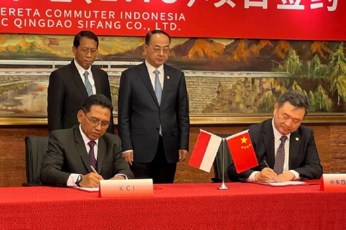 Indonesia impor tiga rangkaian kereta rel listrik dari China