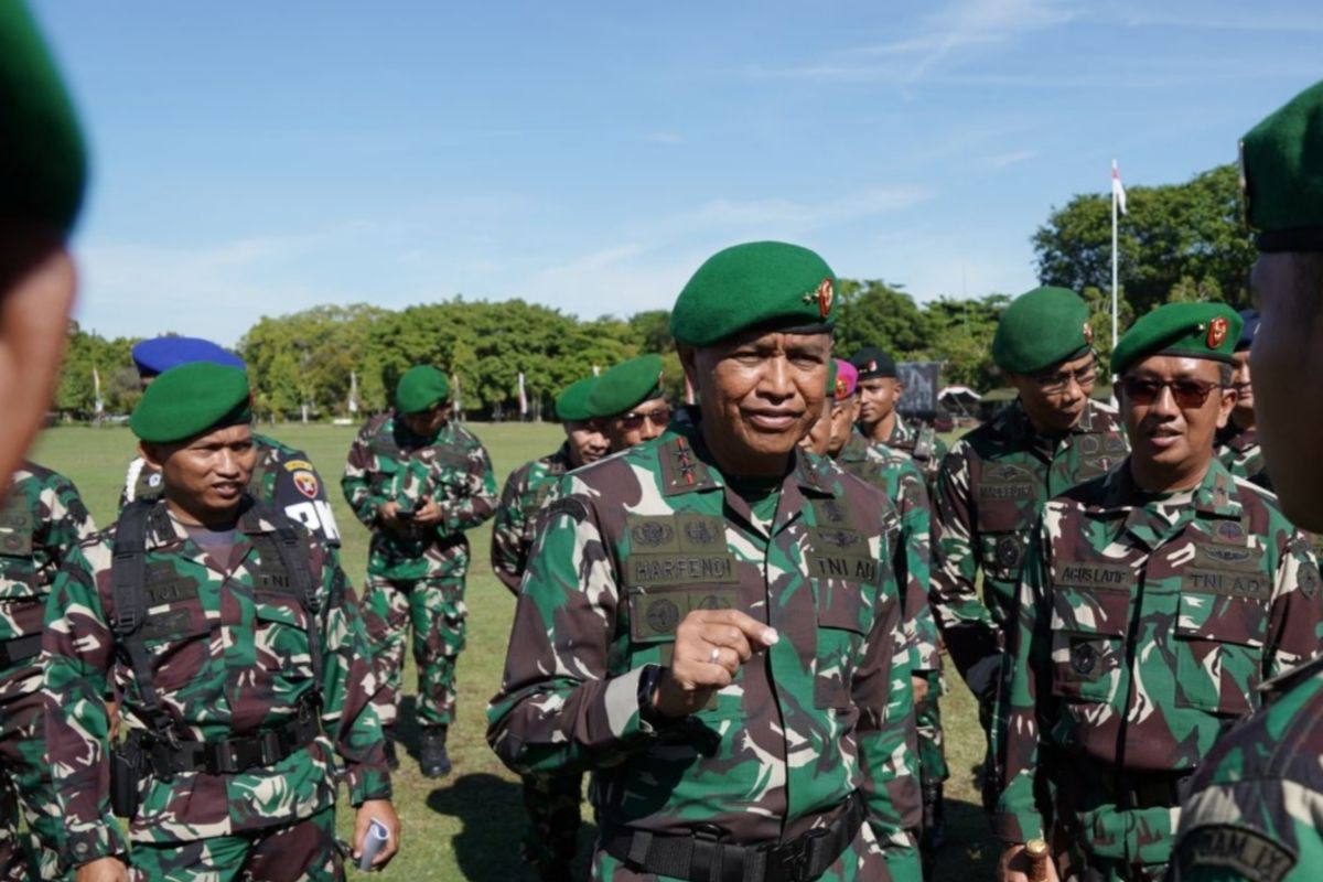 Pangdam Udayana minta TNI tetap manunggal dengan rakyat pada Pemilu