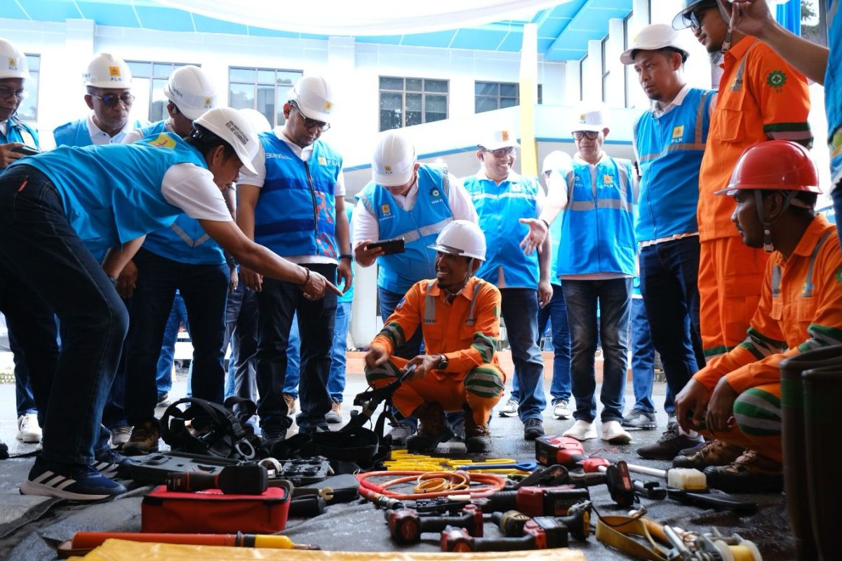 PLN UID Sulselrabar menggelar "Inspection Day" peringati Bulan K3