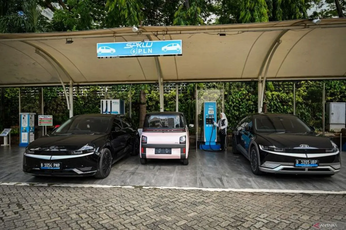 Menko Perekonomian perkirakan penjualan mobil tembus 1,1 juta unit