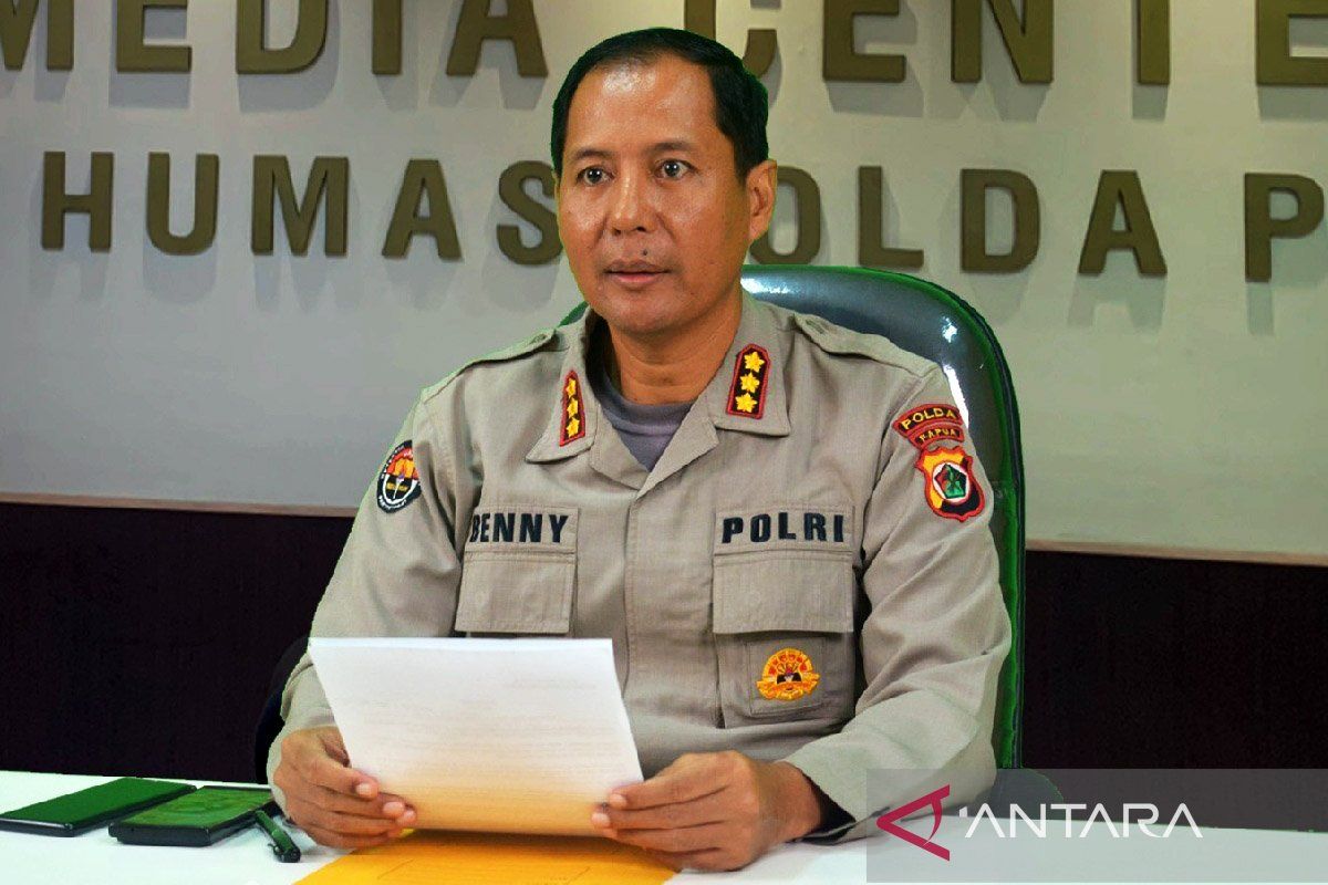 Kabid Humas Polda Papua: TNI-Polri kejar KKB perampas senpi di Puncak