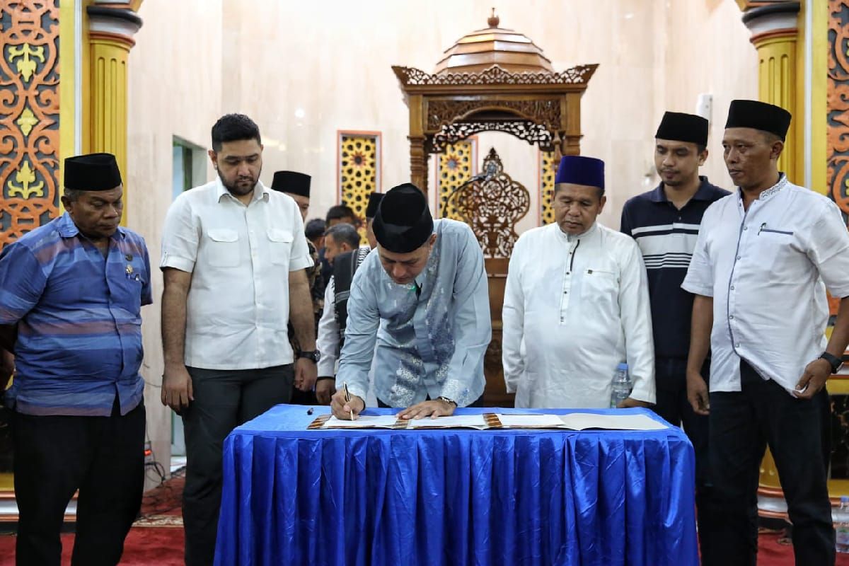 Yayasan Haji Anif beri tanah wakaf untuk kuburan di Medan