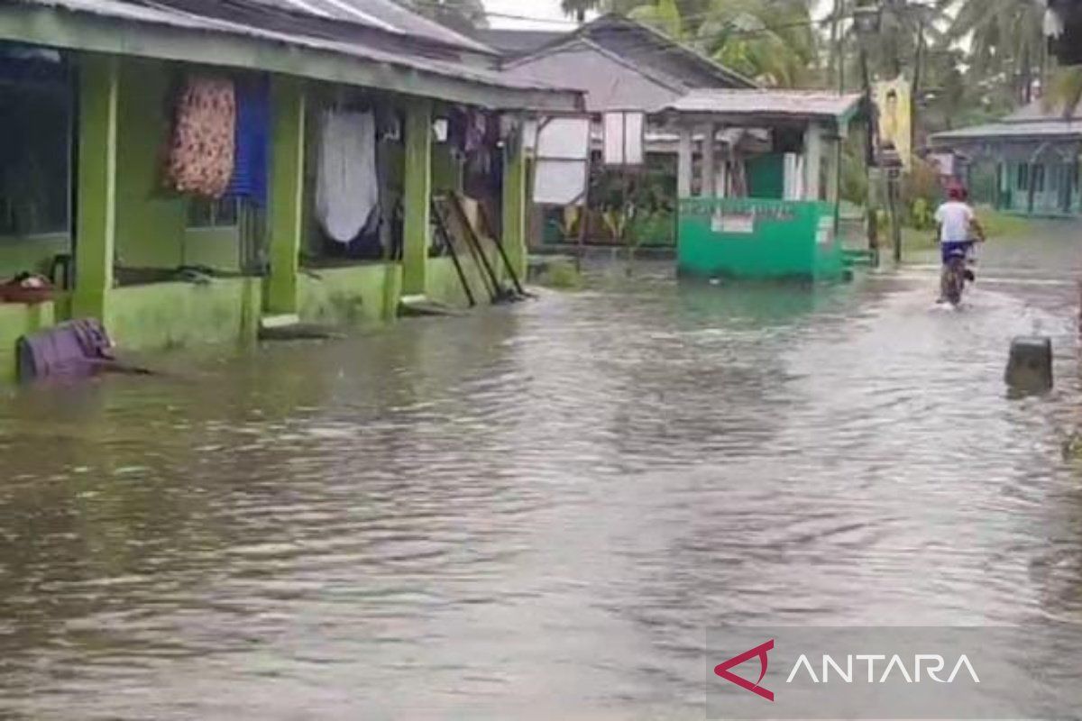 40 rumah di Kota Bengkulu terendam banjir akibat hujan deras